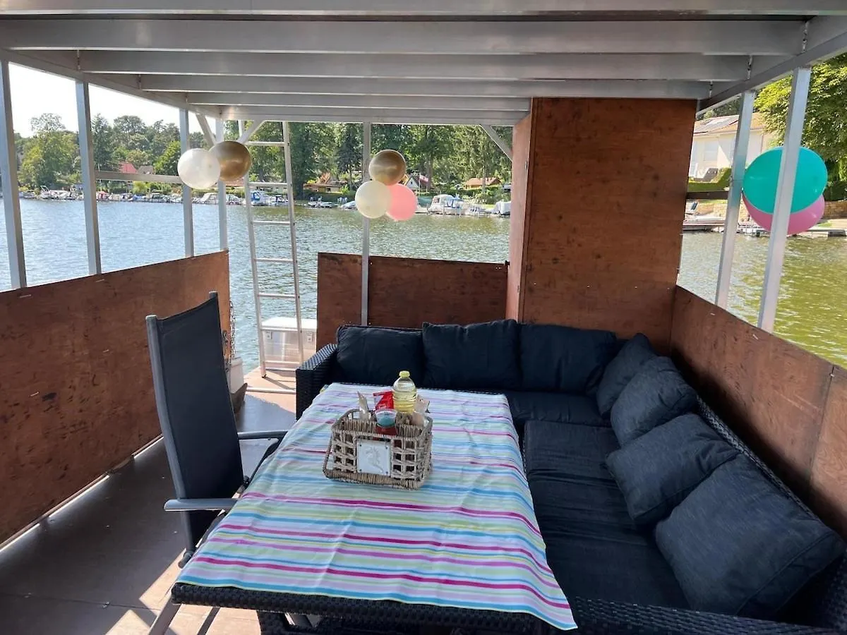 Botel Party Grill Boot Hotel Berlin
