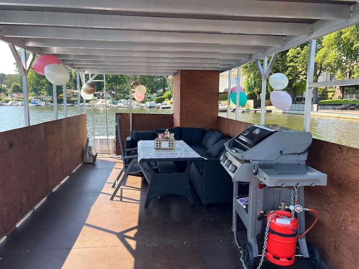Botel Party Grill Boot Hotel Berlin